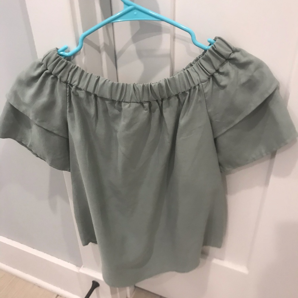 Off the shoulder top - Picture 2 of 3